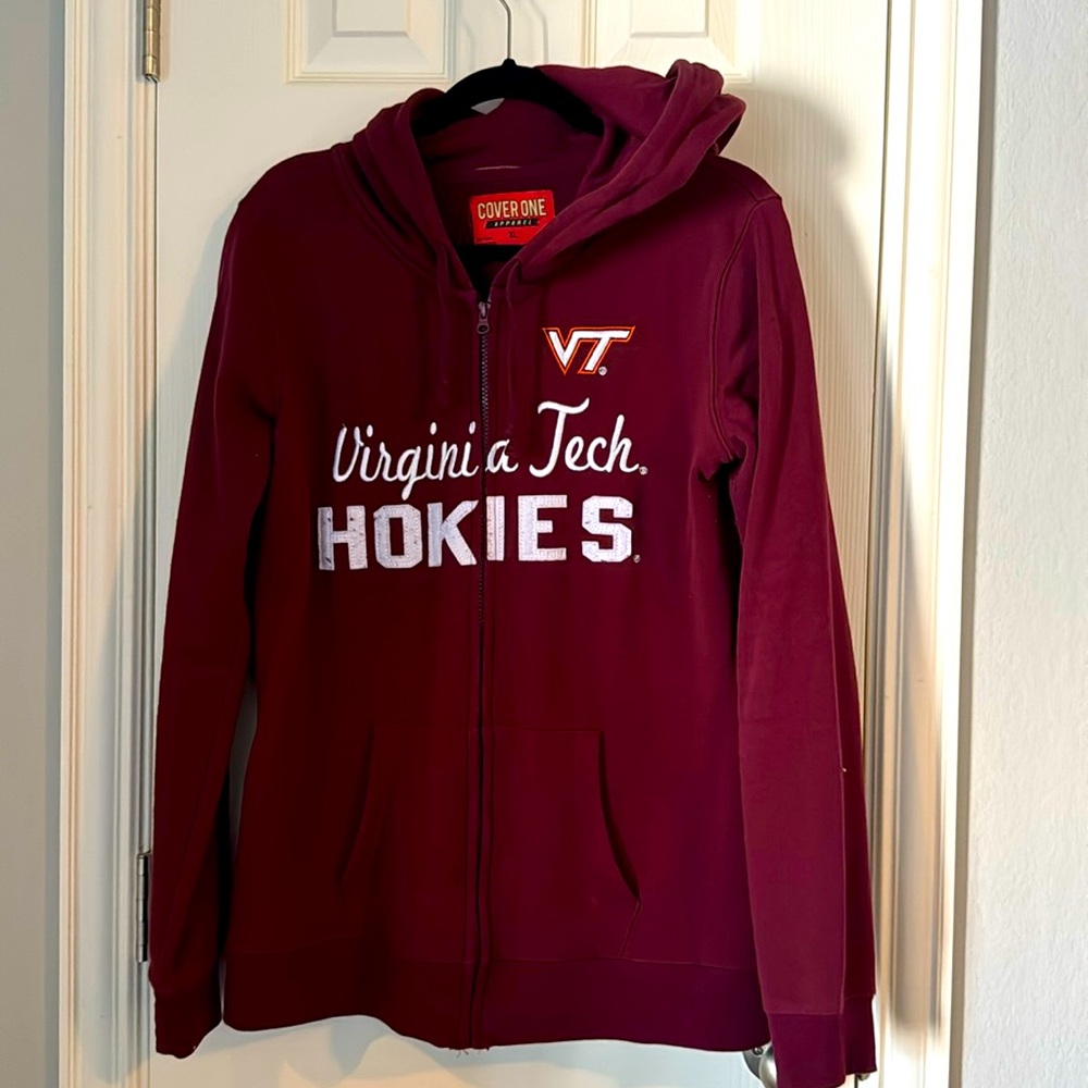Virginia tech sweatshirt fits L maroon zip up